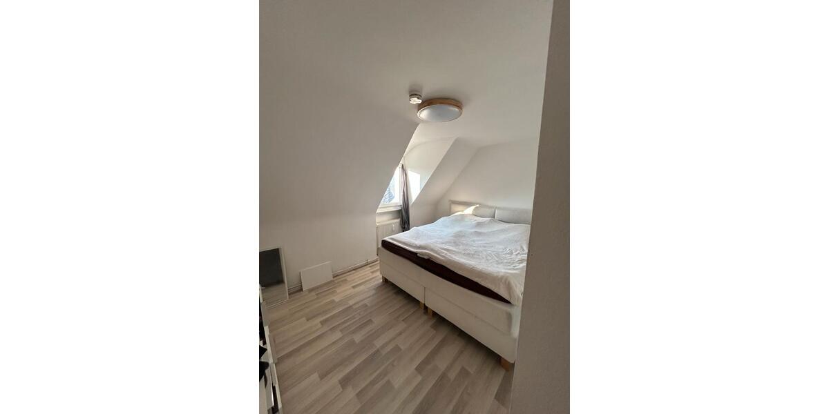 Dachgeschoßwohnung Wiesbaden Dotzheim - 3 Zimmer, 58 m&sup2;, 830&euro; | Angebot:25802168