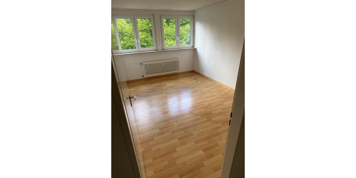Dachgeschoßwohnung Kronberg im Taunus - 3 Zimmer, 90 m&sup2;, 950&euro; | Angebot:26439305