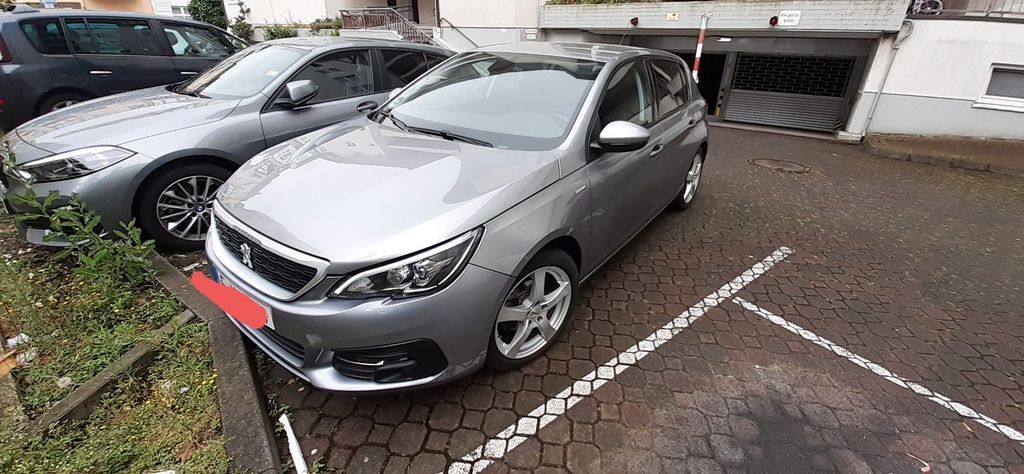 Peugeot 308 41.963 km 12.600 € Frankfurt am Main 60320