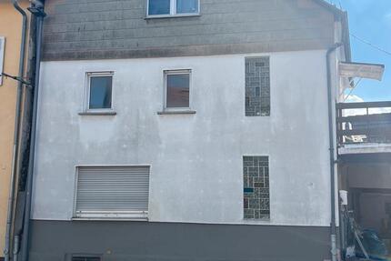 Haus Taunusstein - 4 Zimmer, 100 m&sup2;, 150.000&euro; | Angebot:25931134