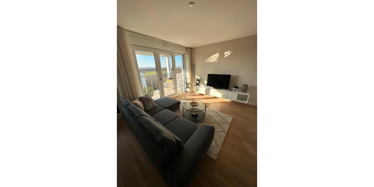 Hochwertige teilmöblierte 3-Zimmer-Etagenwohnung mit Balkon! 3 zimmer