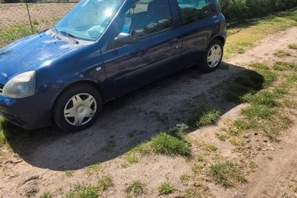 Renault Clio 149.200 km 600 &euro; Wiesbaden 65203
