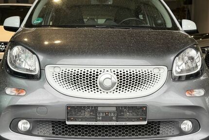 Smart ForFour 141.254 km 6.299 &euro; Kelkheim 65779