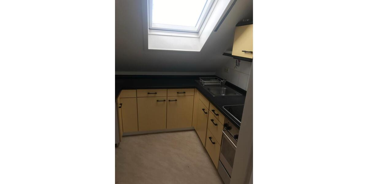 Dachgeschoßwohnung Rüsselsheim am Main - 3 Zimmer, 70 m&sup2;, 800&euro; | Angebot:26527294