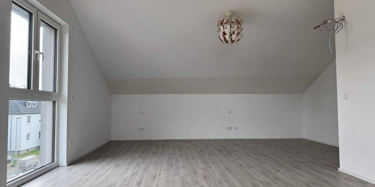 Etagenwohnung Mainz Mombach - 4 Zimmer, 135 m&sup2;, 610.000&euro; | Angebot:25796470