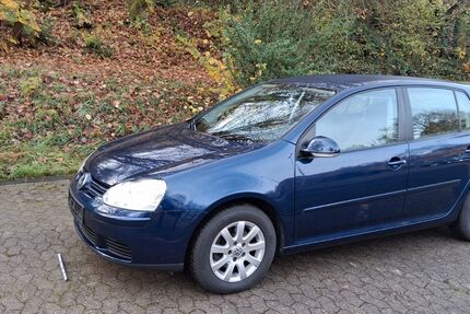 VW Golf 98.000 km 4.700 &euro; Bad Soden 65812