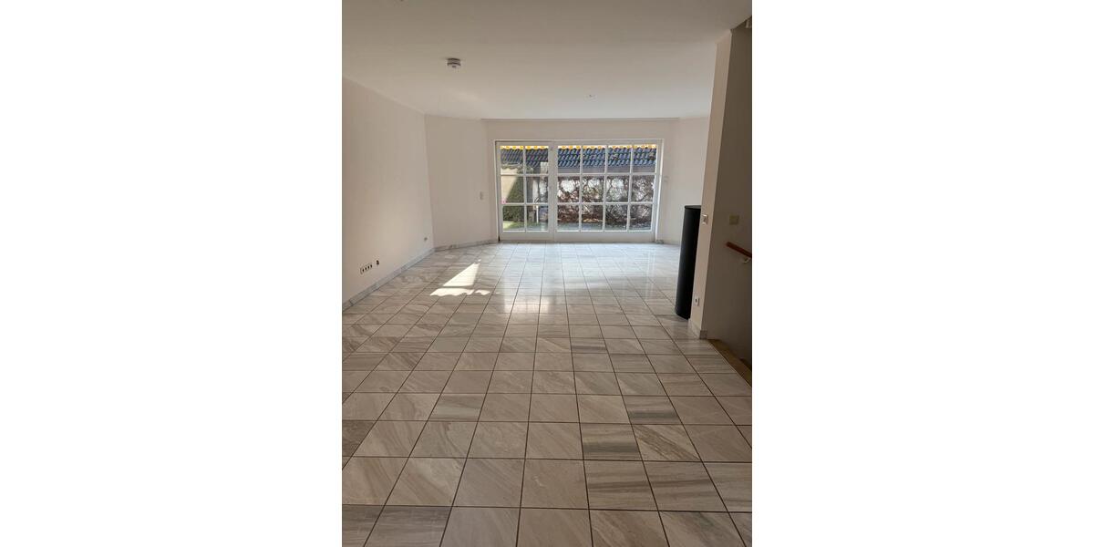 Reihenhaus Geisenheim - 3 Zimmer, 140 m&sup2;, 1.500&euro; | Angebot:25901036