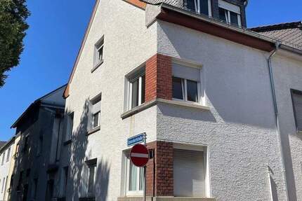 *NEU* DER IDEALE EINSTIEG 4-FAMILIENHAUS ZUM KAUFPREIS EINER EIGENTUMSWOHUNG! 5 zimmer