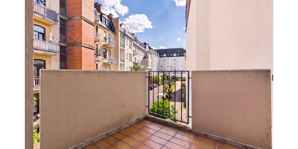 Stilvolle 3-Zimmer-Eigentumswohnung in attraktiver Lage von Wiesbaden mit Loggia und TG-Stellplatz - Etagenwohnung Wiesbaden Biebrich | Angebot:27248934