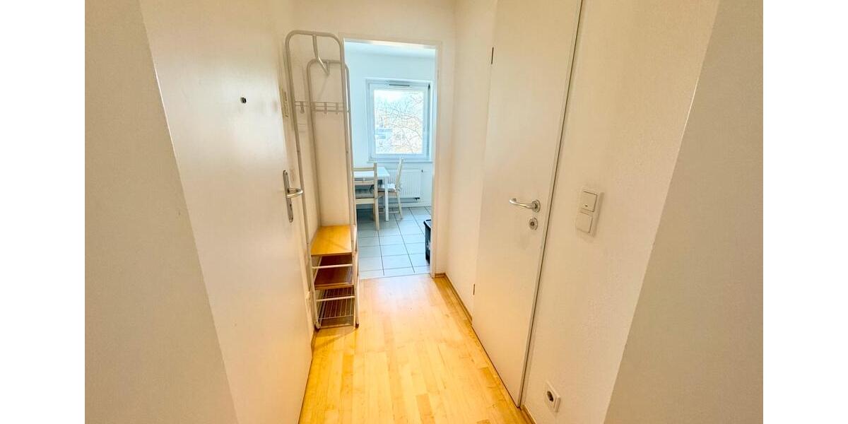 Etagenwohnung Wiesbaden Biebrich - 1 Zimmer, 37 m&sup2;, 870&euro; | Angebot:26254525