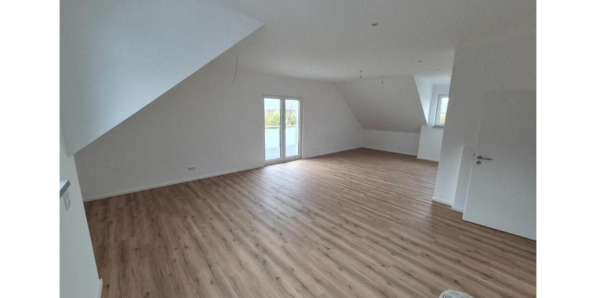 Dachgeschoßwohnung Mörfelden-Walldorf Walldorf - 3 Zimmer, 85 m&sup2;, 1.700&euro; | Angebot:26314682