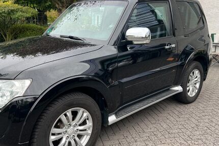 Mitsubishi Pajero 188.700 km 21.650 € Frankfurt 60439
