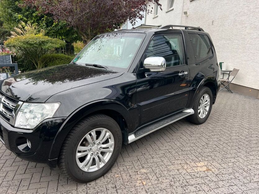 Mitsubishi Pajero 188.700 km 21.650 € Frankfurt 60439