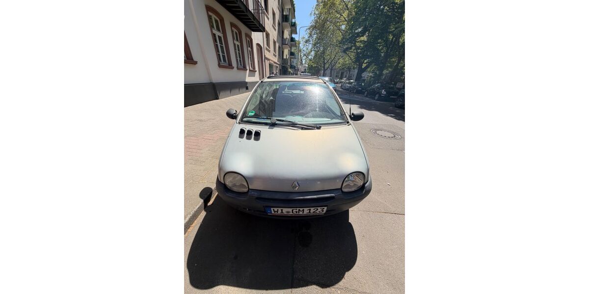 Renault Twingo 106.523 km 1.100 &euro; Wiesbaden 65185