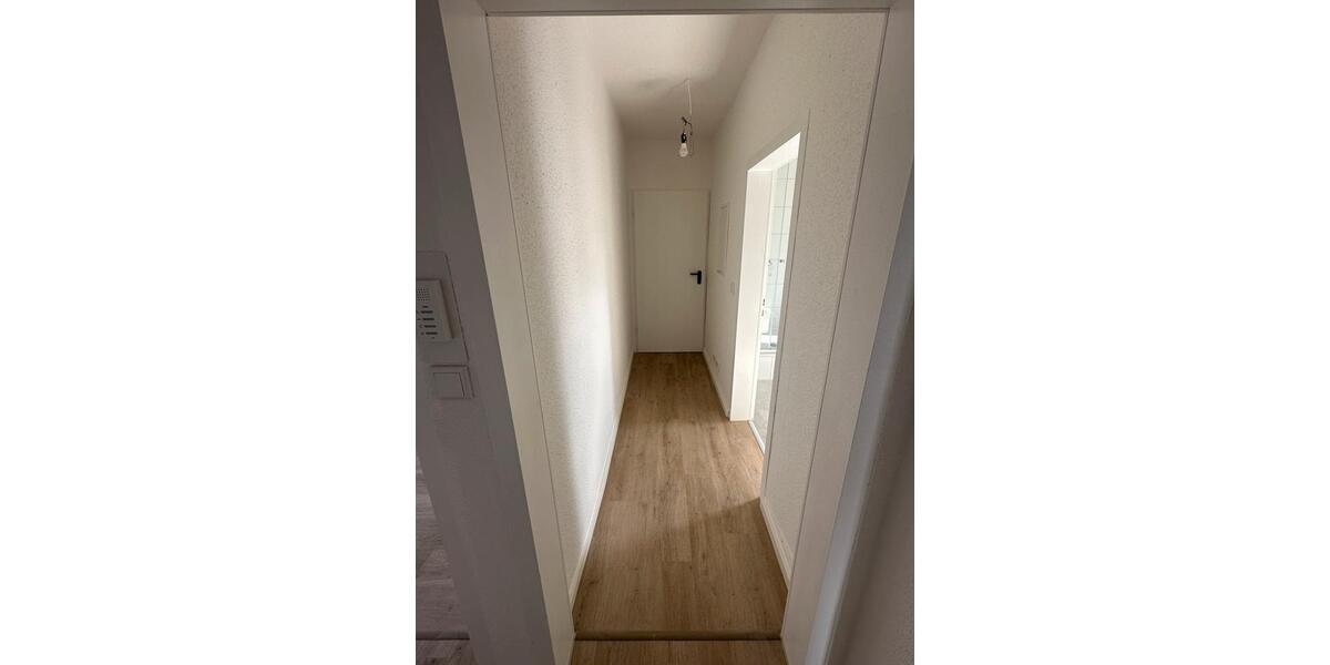Dachgeschoßwohnung Flörsheim am Main - 2 Zimmer, 65 m&sup2;, 1.200&euro; | Angebot:25903915