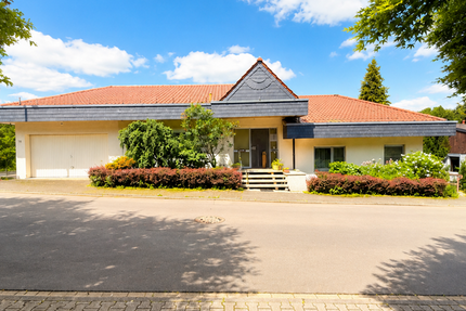 Haus Idstein - 10 Zimmer, 385 m&sup2;, 690.000&euro; | Angebot:27211685