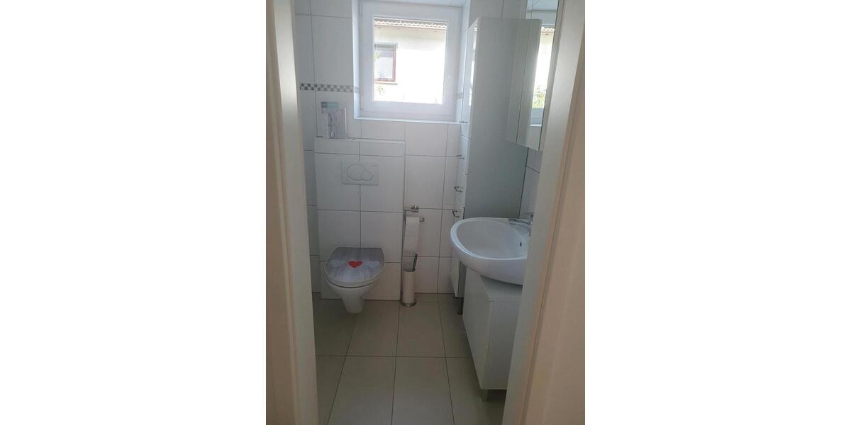 Erdgeschoßwohnung Wiesbaden Biebrich - 2 Zimmer, 44 m&sup2;, 960&euro; | Angebot:26338601