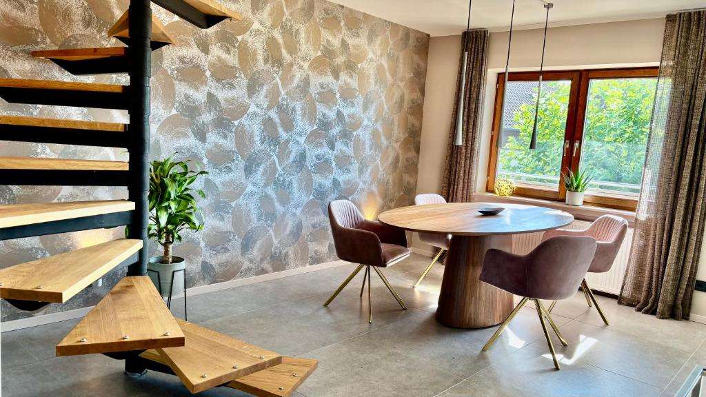 Etagenwohnung Bad Camberg - 4 Zimmer, 120 m&sup2;, 399.000&euro; | Angebot:25152695