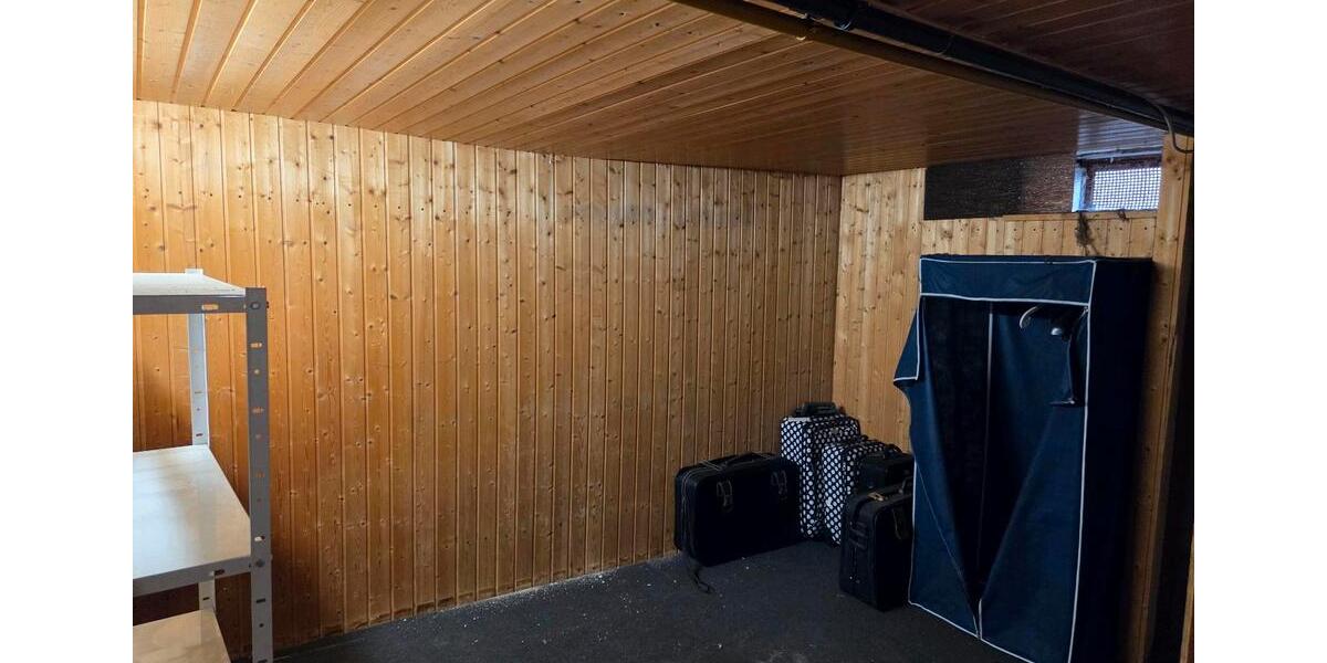 Etagenwohnung Wiesbaden Mainz-Kostheim - 5 Zimmer, 130 m&sup2;, 330.000&euro; | Angebot:27429708