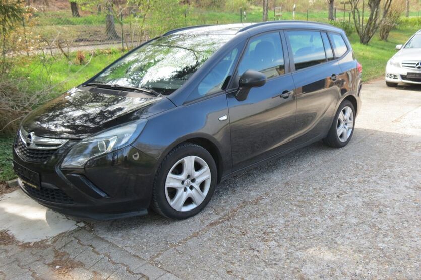 Opel Zafira 322.000 km 2.700 € Schlangenbad 65388