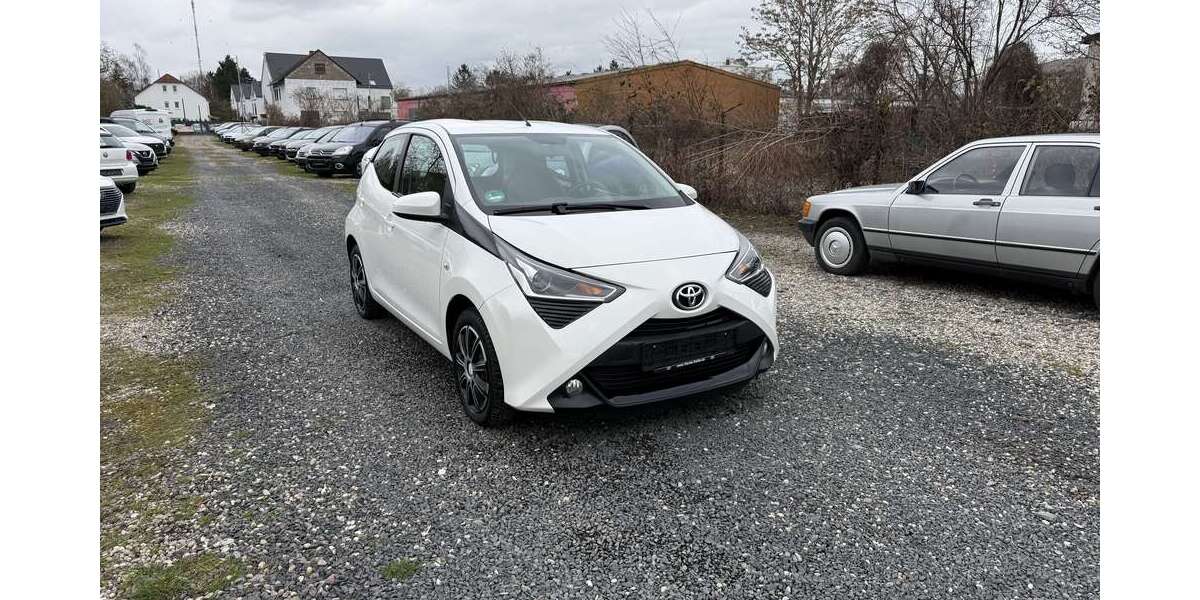Toyota Aygo 31.000 km 10.999 &euro; Mainz Kastel 55252