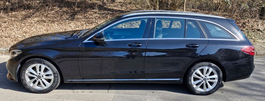 Mercedes-Benz C 180 110.000 km 18.290 &euro; Niedernhausen 65527