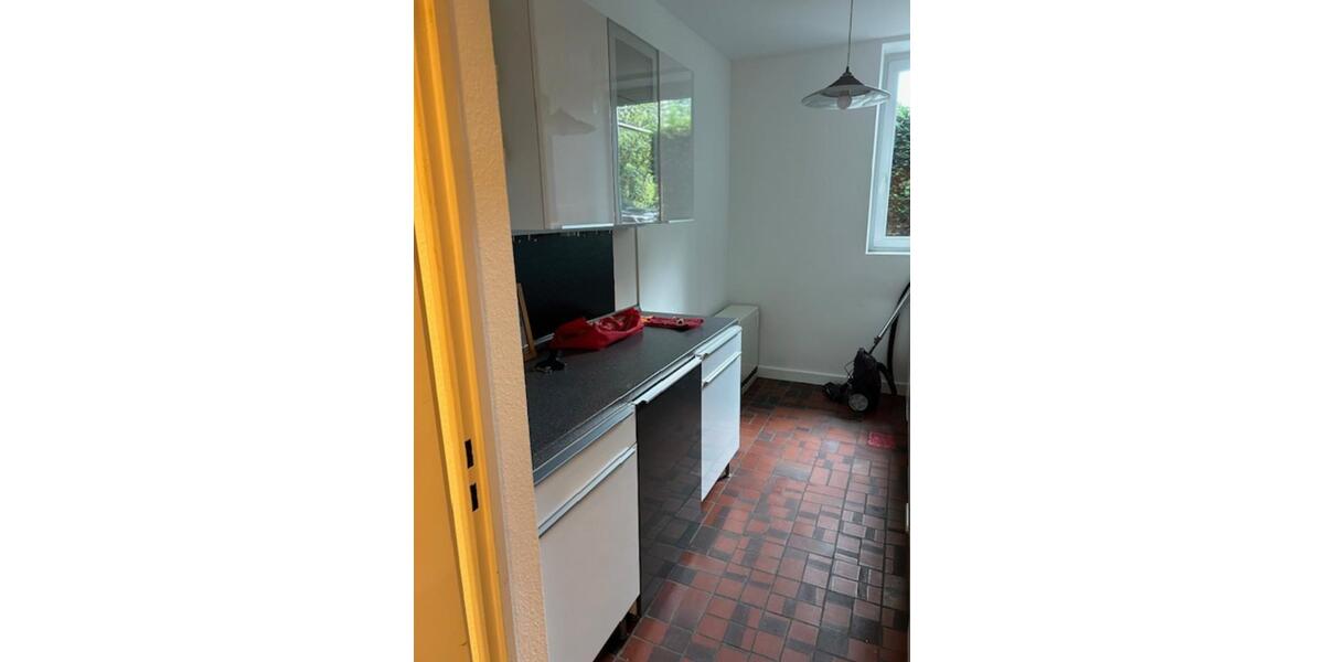 Etagenwohnung Kronberg im Taunus - 2 Zimmer, 83 m&sup2;, 1.100&euro; | Angebot:21154914