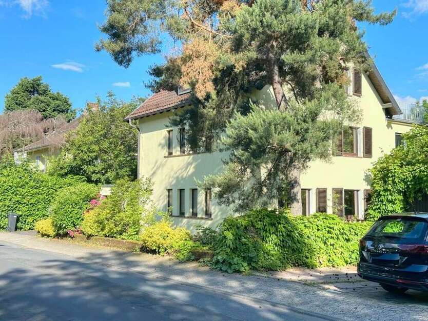 Haus zum Kaufen in Kronberg im Taunus 1.150.000 € 216 m²