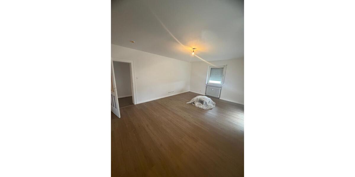 Wohnung ab 01.02.2026 Erich-Ollenhauer-Str. 4 zimmer