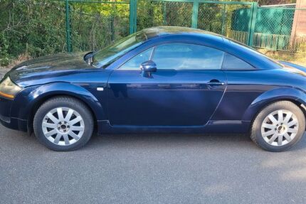 Audi TT 288.000 km 2.790 &euro; Rüsselsheim 65428