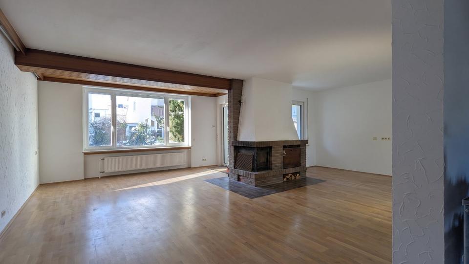 Einfamilienhaus Kelkheim (Taunus) - 8 Zimmer, 211 m&sup2;, 3.000&euro; | Angebot:26136507