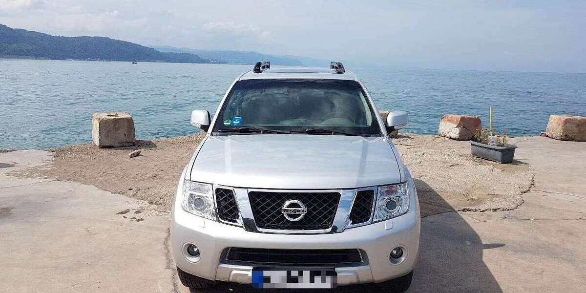 Nissan Pathfinder 178.000 km 20.000 &euro; Wiesbaden 65195