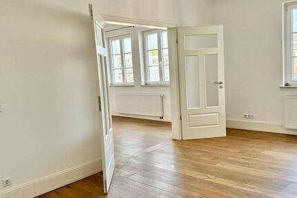 NORDEND-WEST - Exklusiv sanierte Altbau-Etagenwohnung