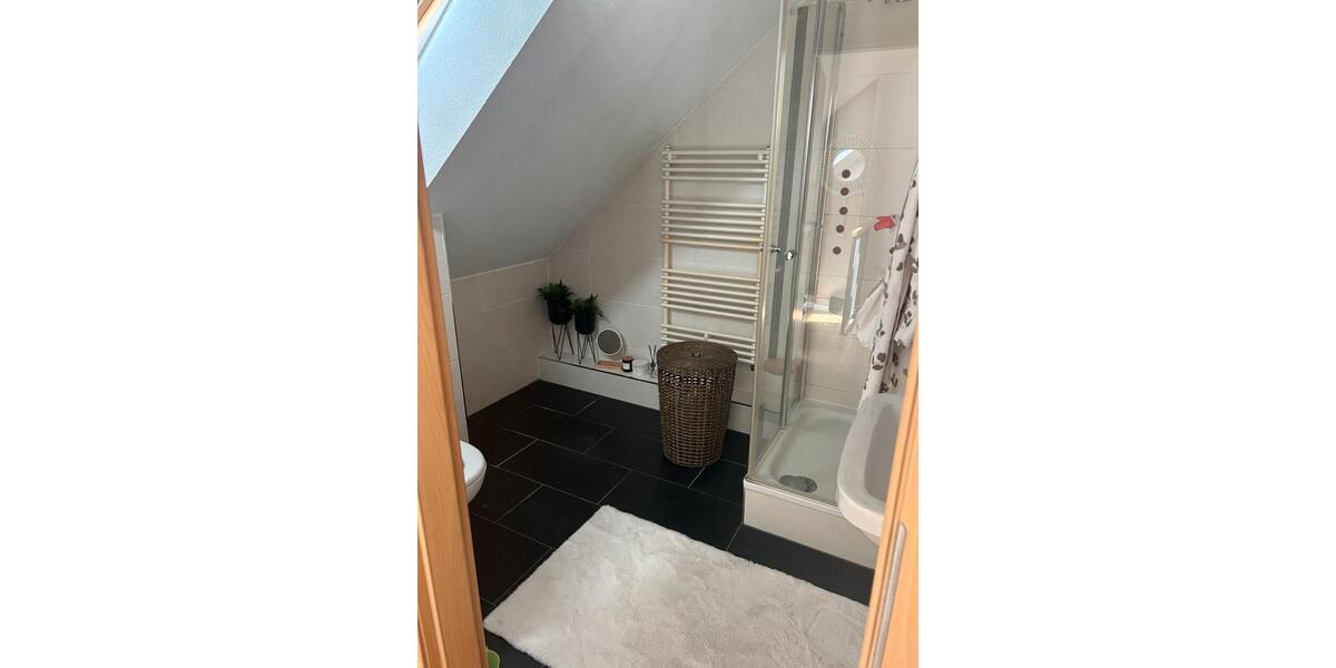 Reihenhaus Wiesbaden Biebrich - 5 Zimmer, 120 m&sup2;, 2.250&euro; | Angebot:26320830