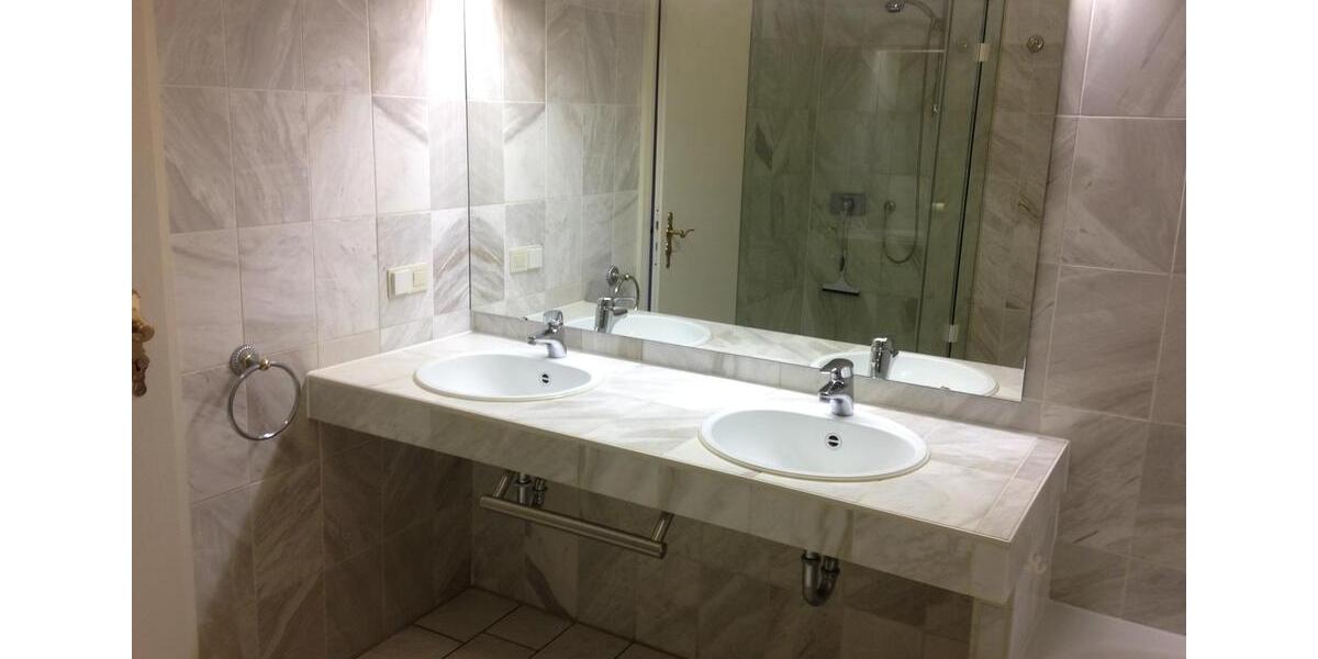 Reihenhaus Wiesbaden Südost - 5 Zimmer, 145 m&sup2;, 2.818&euro; | Angebot:26167918