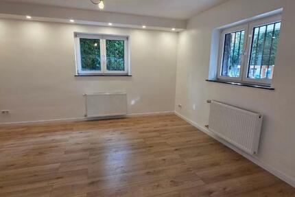 Untergeschosswohnung mit Balkon in Kelkheim (Taunus) 2 zimmer