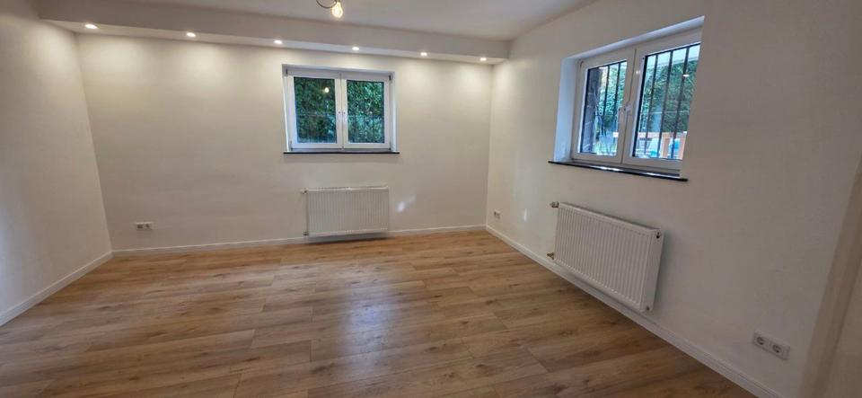 Untergeschosswohnung mit Balkon in Kelkheim (Taunus) 2 zimmer