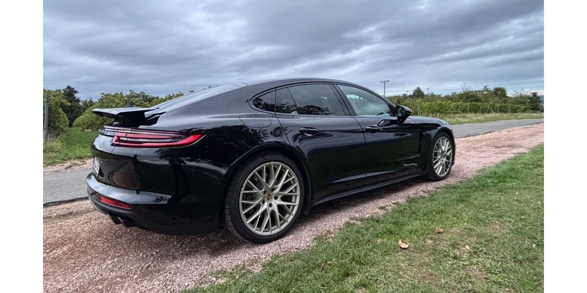 Porsche Panamera 133.000 km 61.600 &euro; Wiesbaden 65201