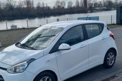 Hyundai i10 105.383 km 5.399 &euro; Wiesbaden-Schierstein 65201