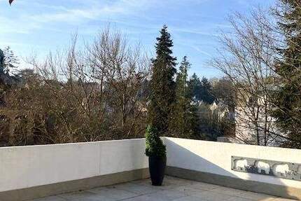 Wohnung Wiesbaden Nordost - 4 Zimmer, 126 m&sup2;, 1.950&euro; | Angebot:25425582