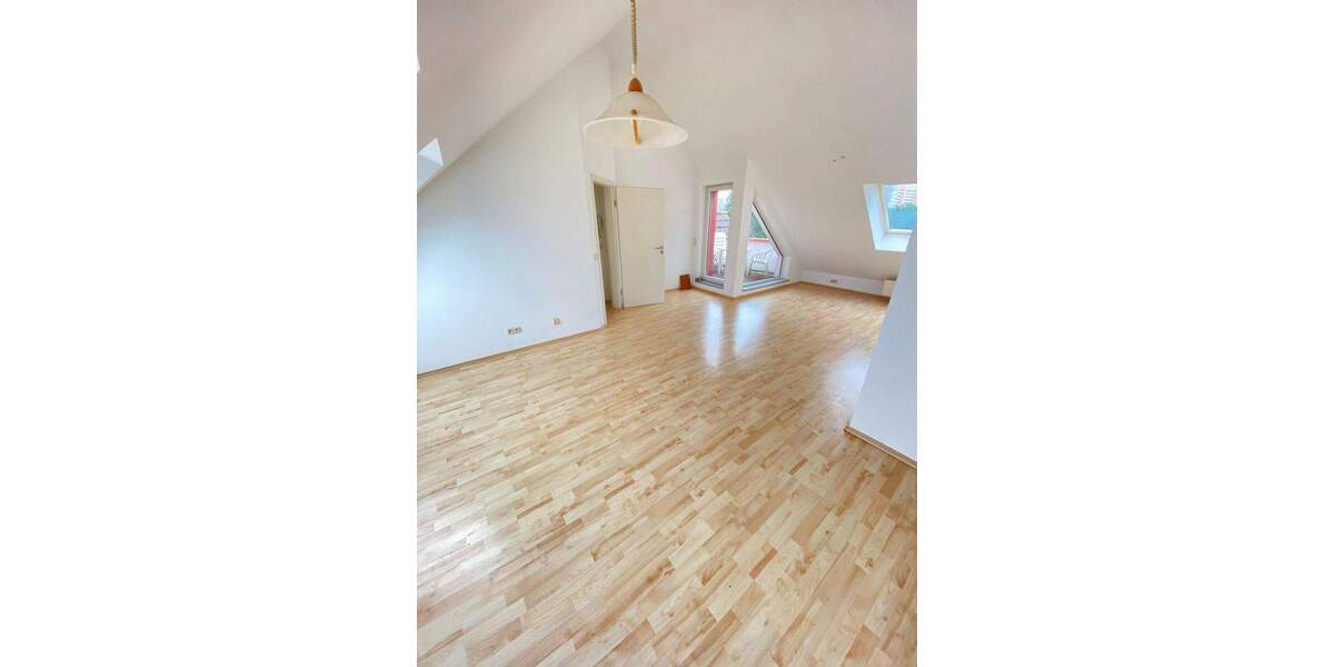 Frisch renoviert: 2-Zimmer Wohnung mit Balkon und Kamin 2 zimmer