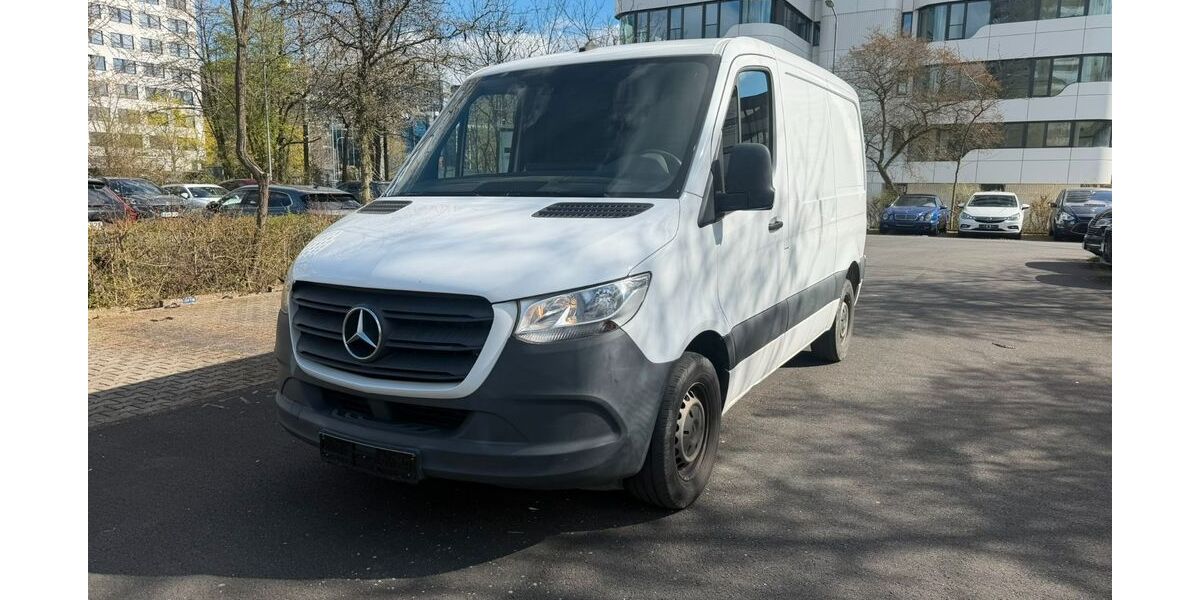 Mercedes-Benz Sprinter 173.897 km 21.290 &euro; Steinbach 61449
