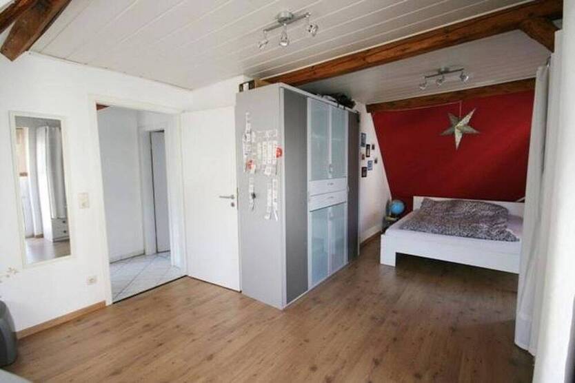 Charmante Dachgeschoßwohnung in Essenheim