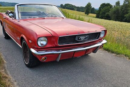 Ford Mustang 100.000 km 18.600 € Oberursel 61440