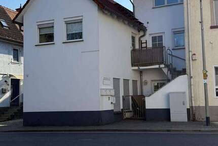 Haus zum Kaufen in Frankfurt 950.000 € 301 m²