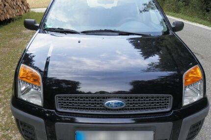 Ford Fusion 66.000 km 2.900 &euro; Wiesbaden 65203