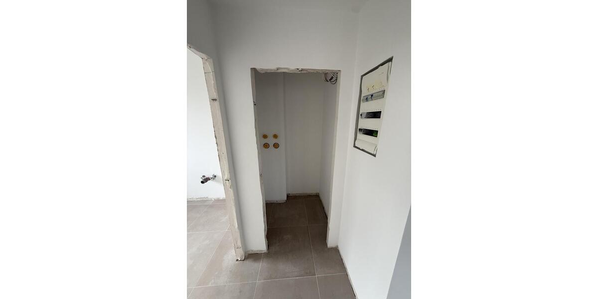 Erstbezug nach Sanierung: 3-Zi.-Wohnung mit Balkon in Steinbach 3 zimmer