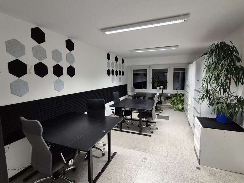 Büro in Rüsselsheim am Main 900 € 14 m²