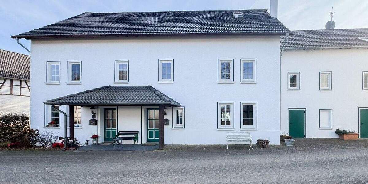 Reihenmittelhaus Katzenelnbogen - 4 Zimmer, 209 m&sup2;, 1.300&euro; | Angebot:24763268