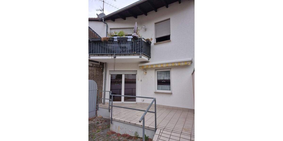 Haus mit 2 separaten Wohnungen 4 zimmer